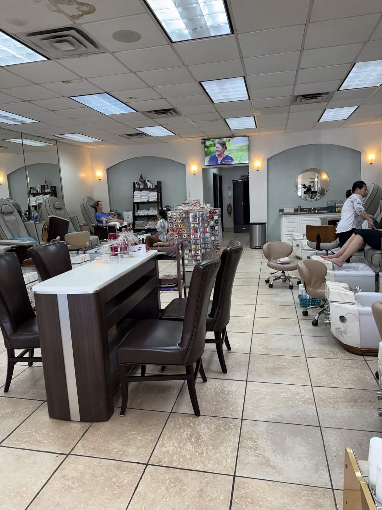 Another view of the Nails Labelle salon interior